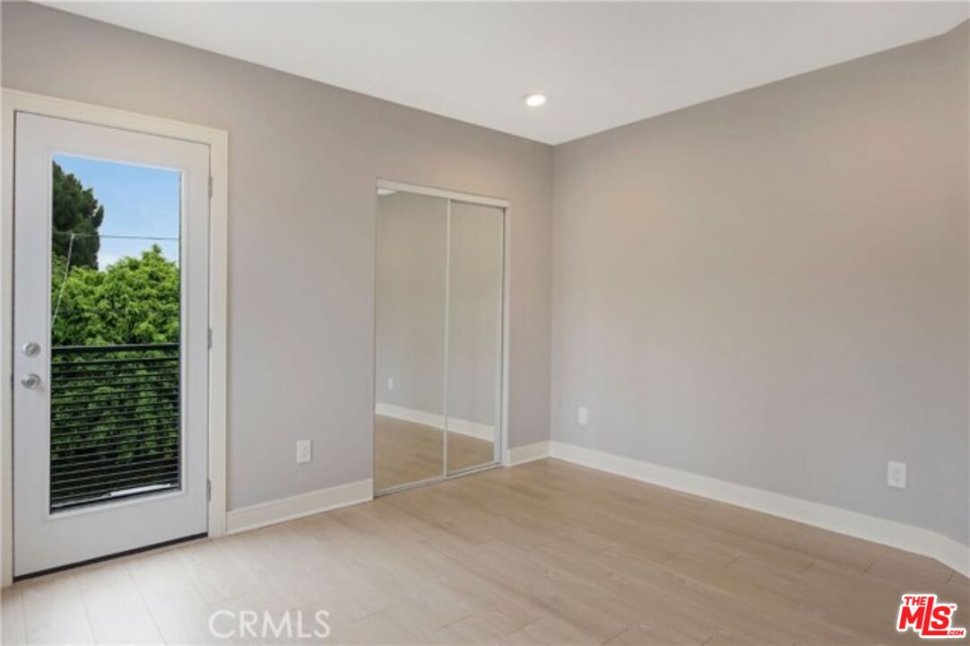 1957 Vista Del Mar St Unit: 1/2