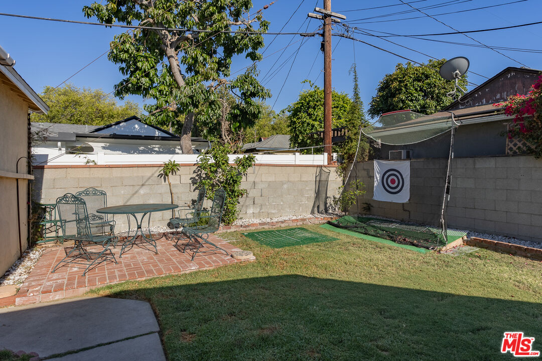 11202 Patom Dr