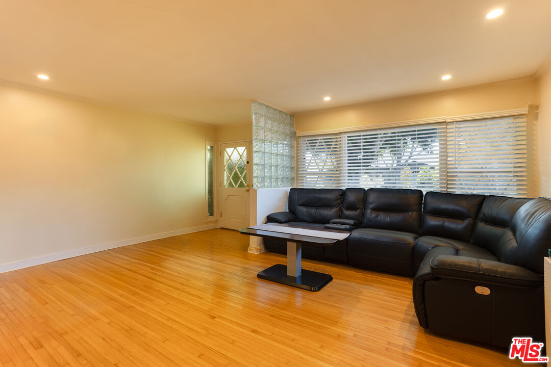 11202 Patom Dr