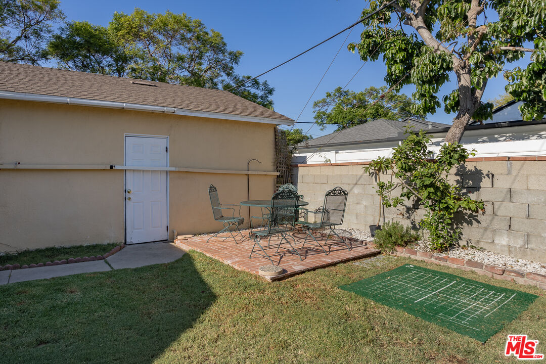 11202 Patom Dr