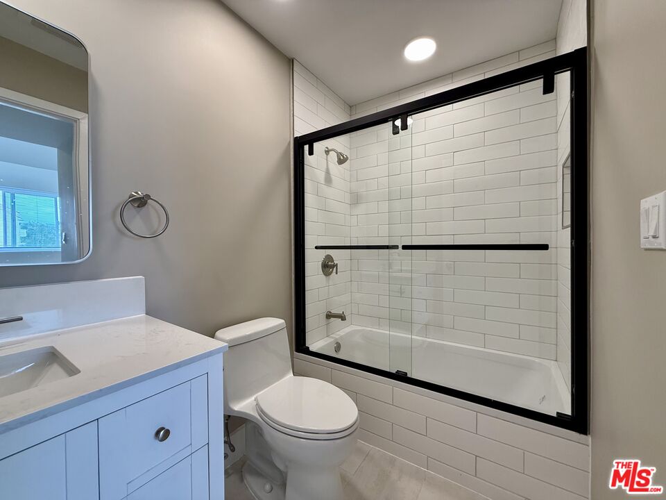 3750 Glendon Ave Unit: 34