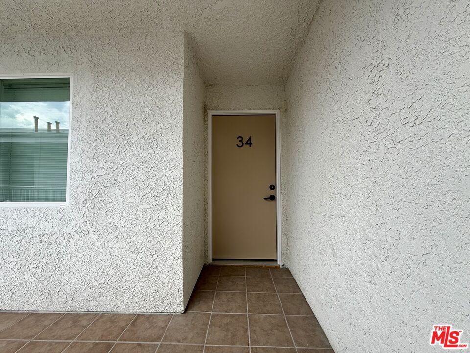 3750 Glendon Ave Unit: 34