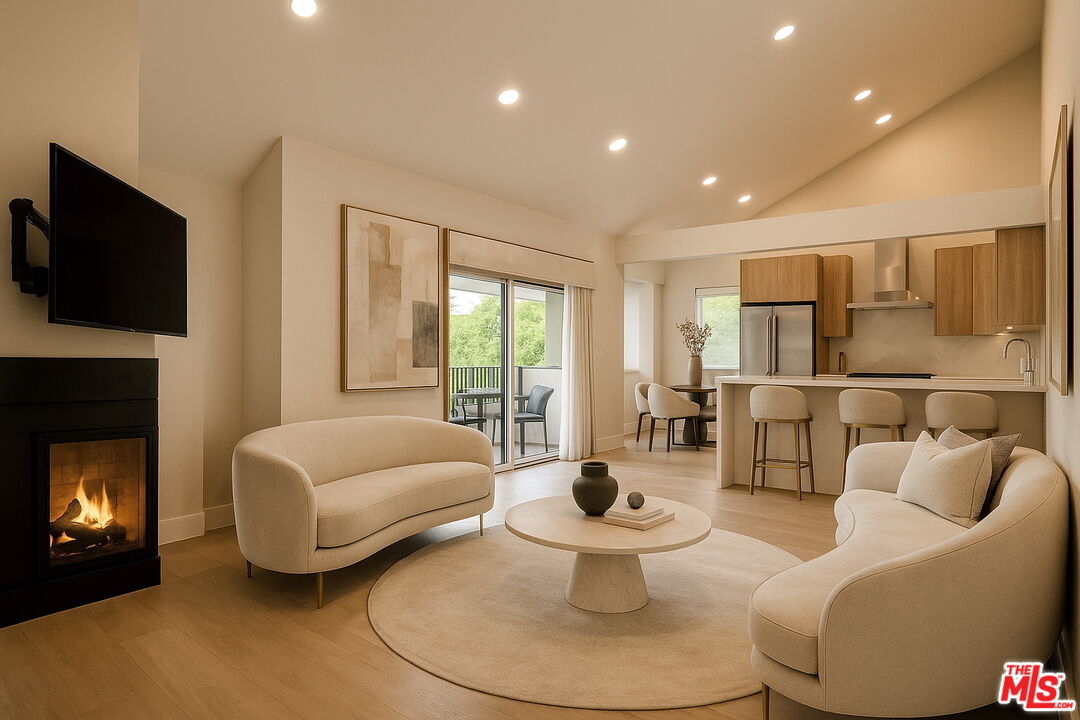 3750 Glendon Ave Unit: 34