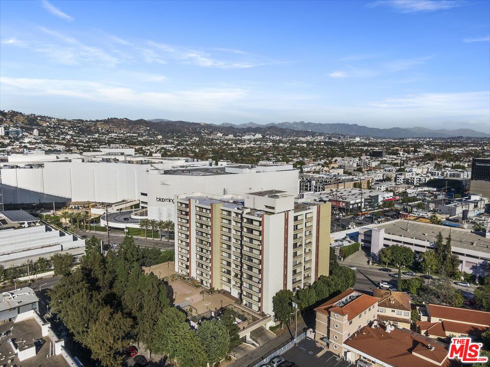 321 S San Vicente Boulevard 101