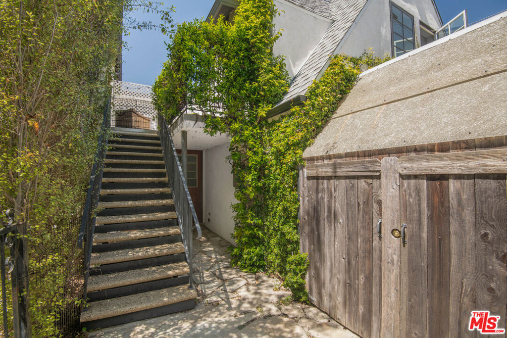 921 16th Street