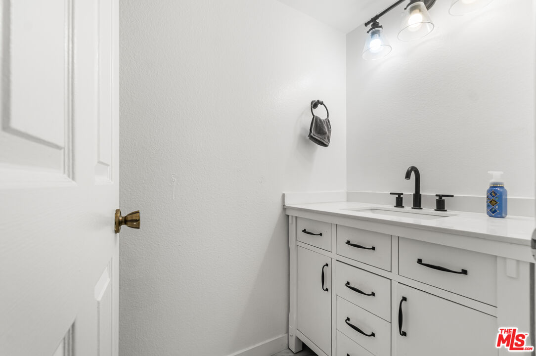 13974 Francisquito Ave Unit: 8