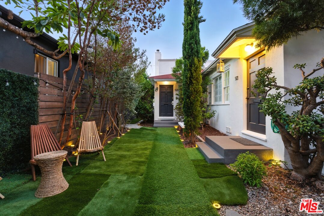 521 Venice Way