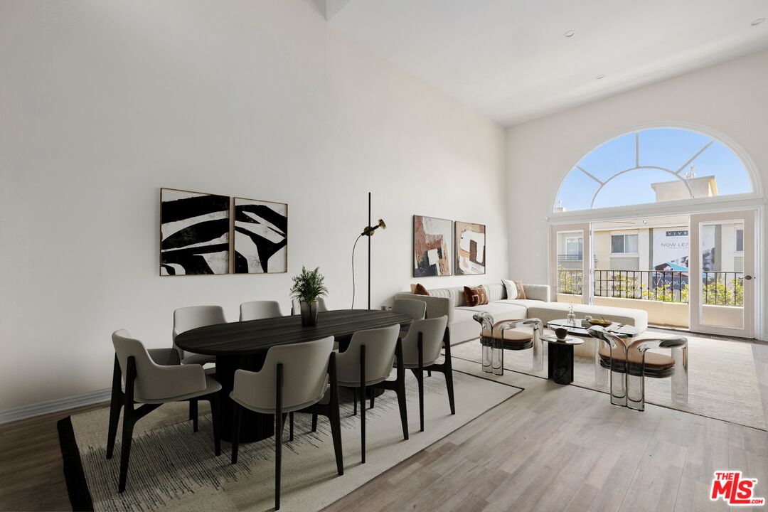 435 Arnaz Dr Unit: 303