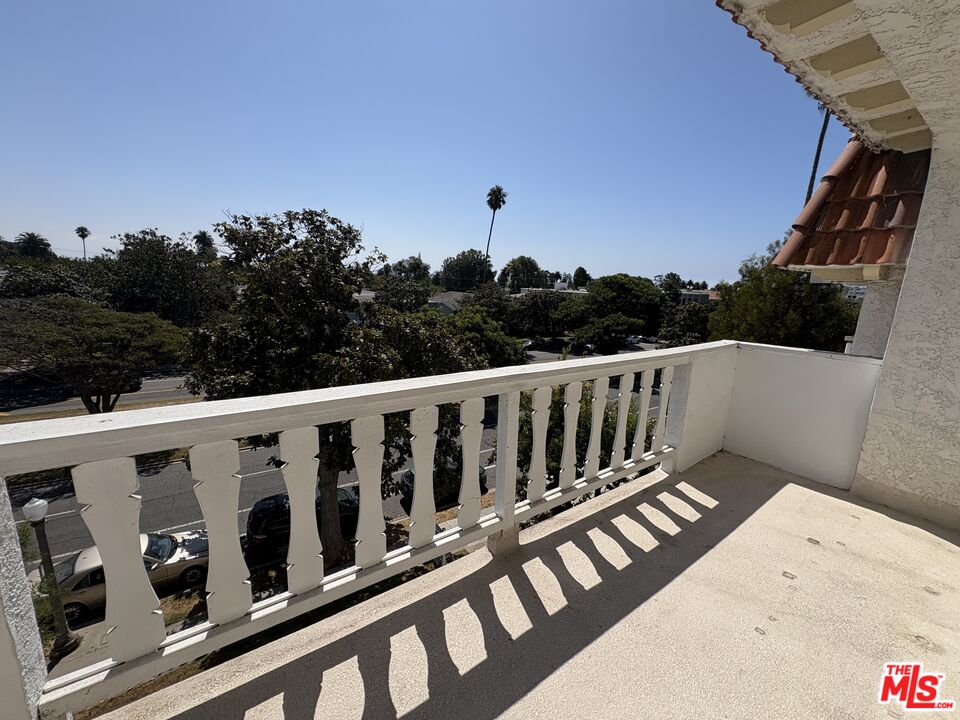 605 San Vicente Blvd Unit: 301