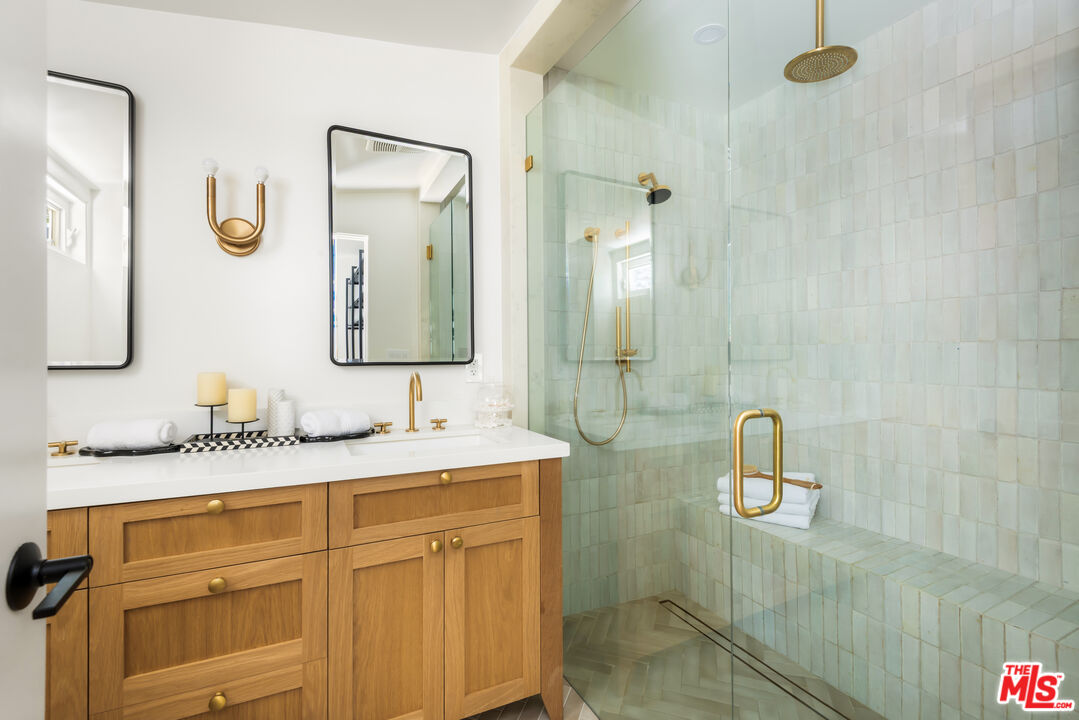 3375 Coldwater Canyon Ave