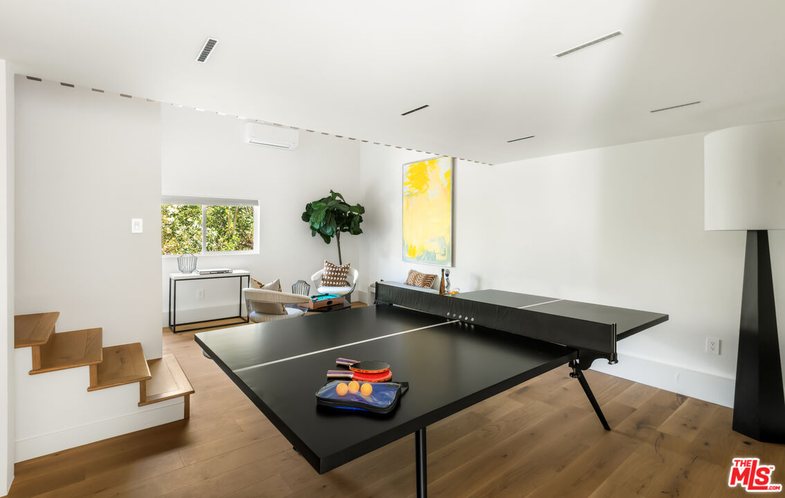 3375 Coldwater Canyon Ave