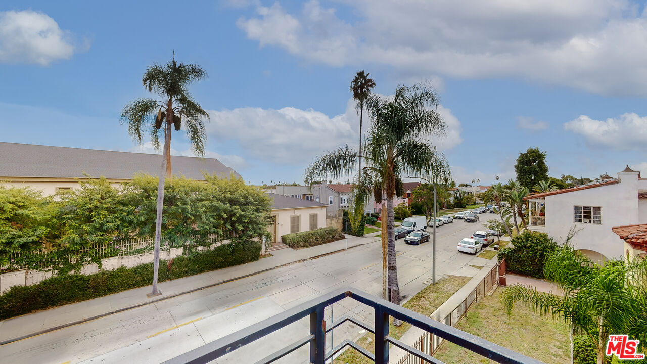 5500 W Olympic Blvd