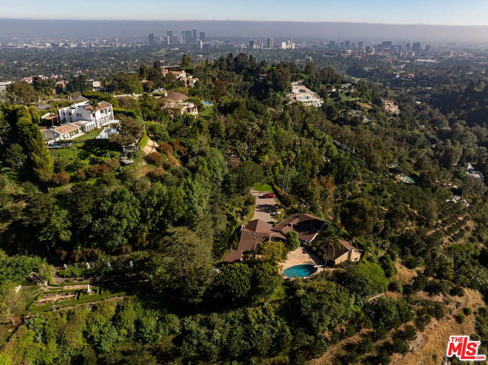1037 Bel Air Ct