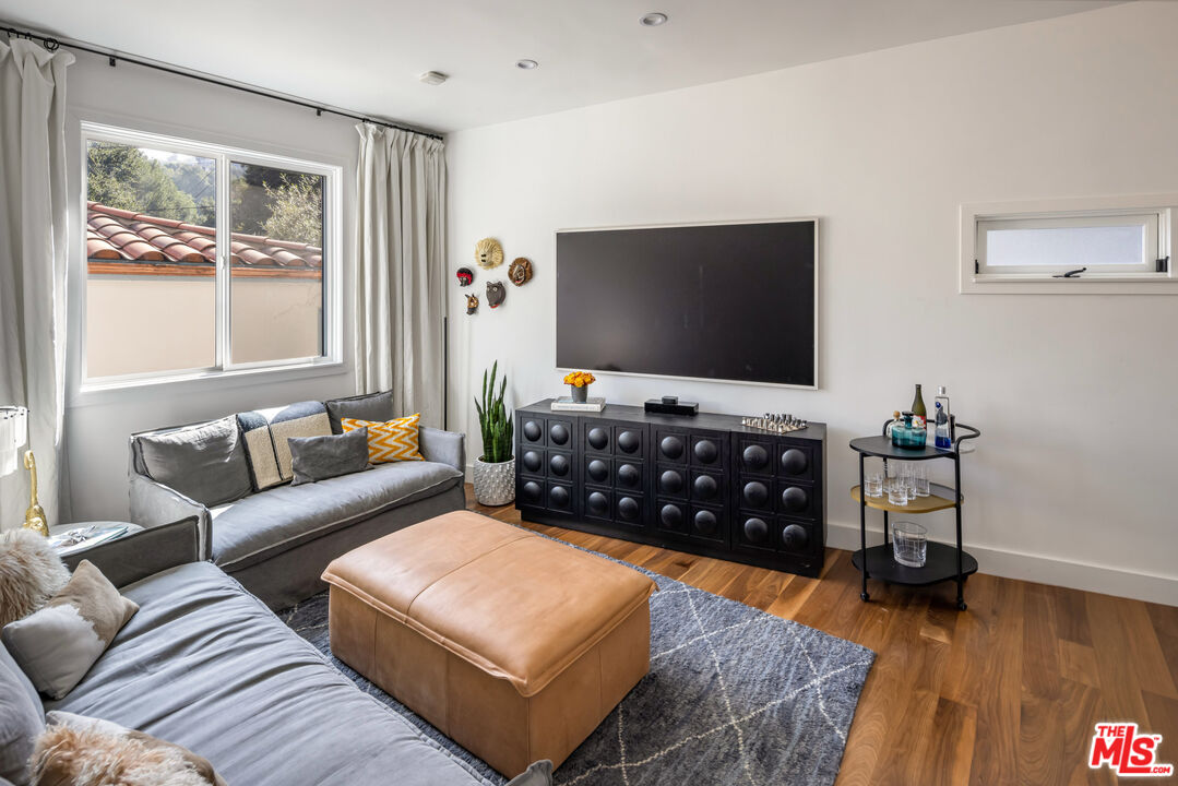 8701 Wonderland Park Ave