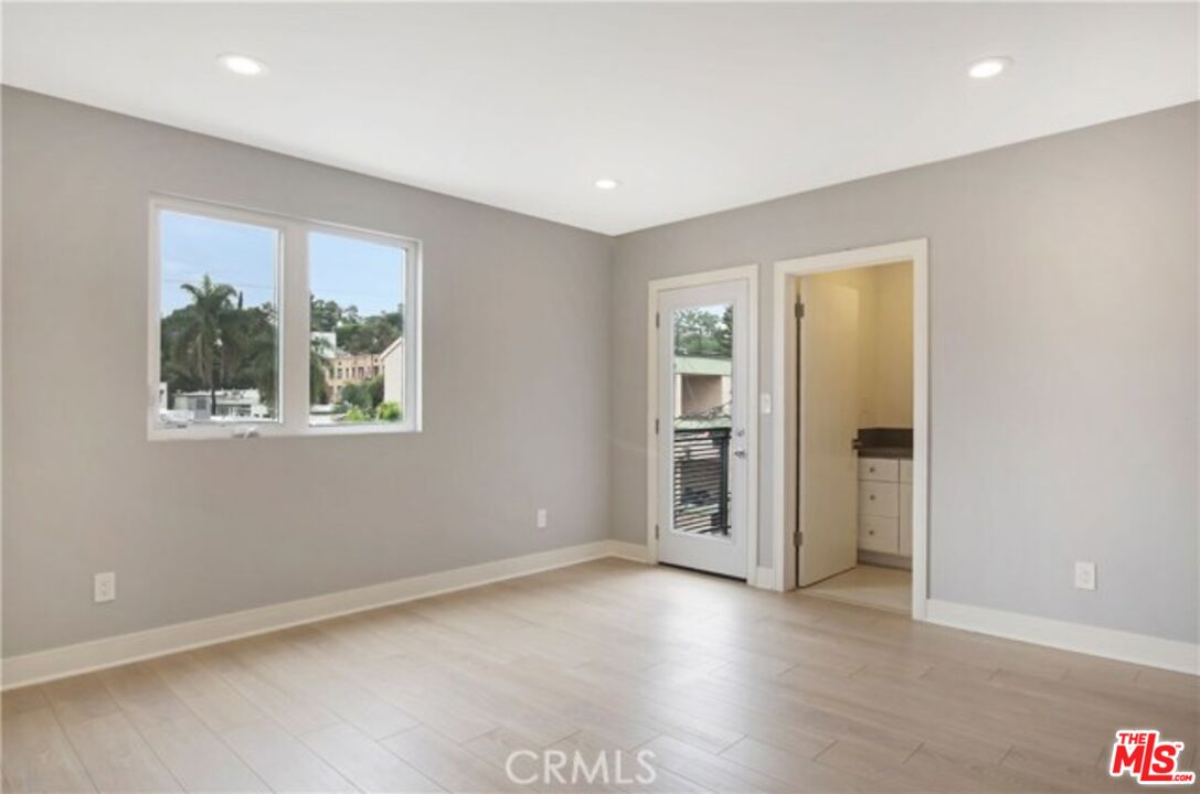 1957 Vista Del Mar St