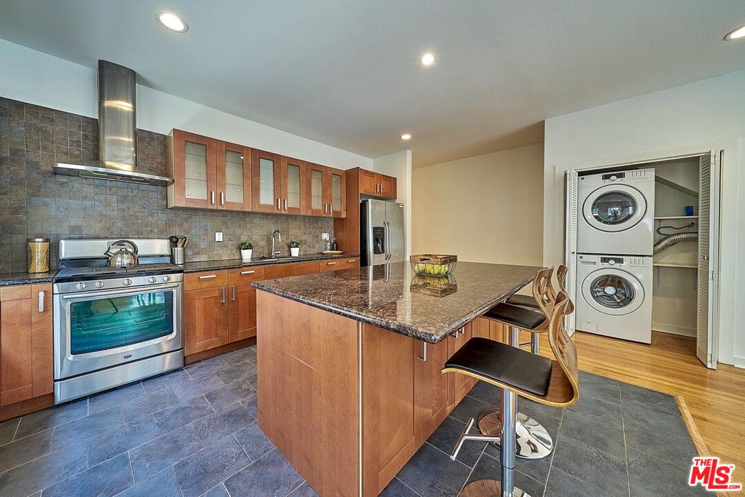 614 N Genesee Ave
