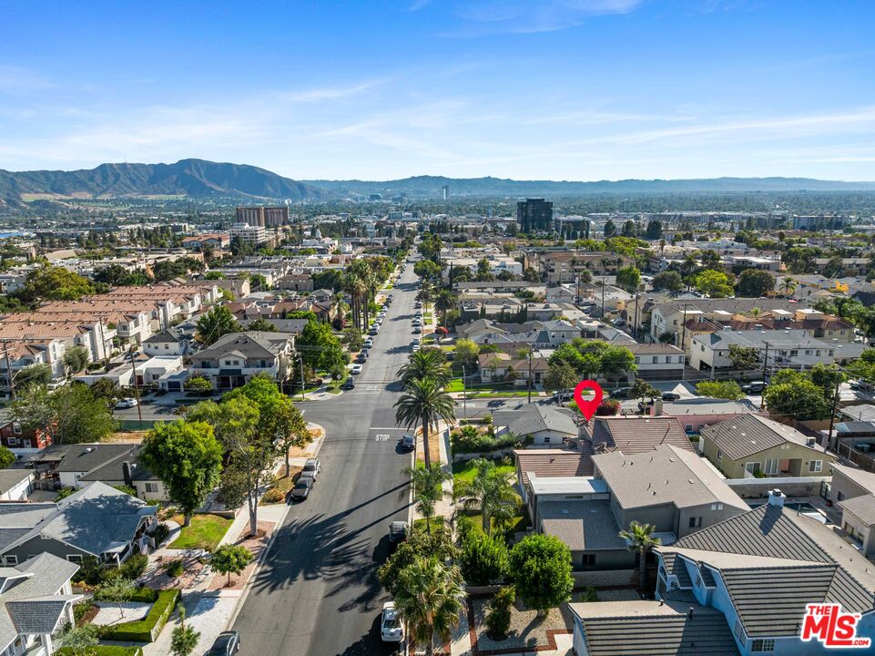 807 E Orange Grove Ave