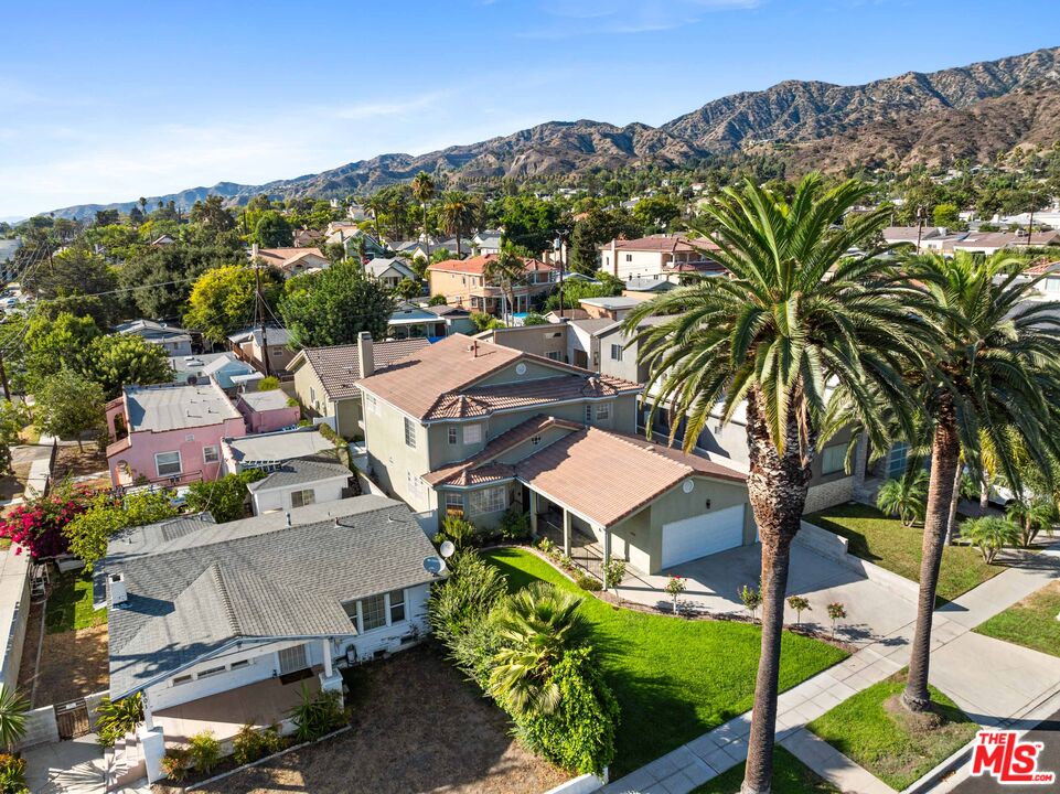 807 E Orange Grove Ave