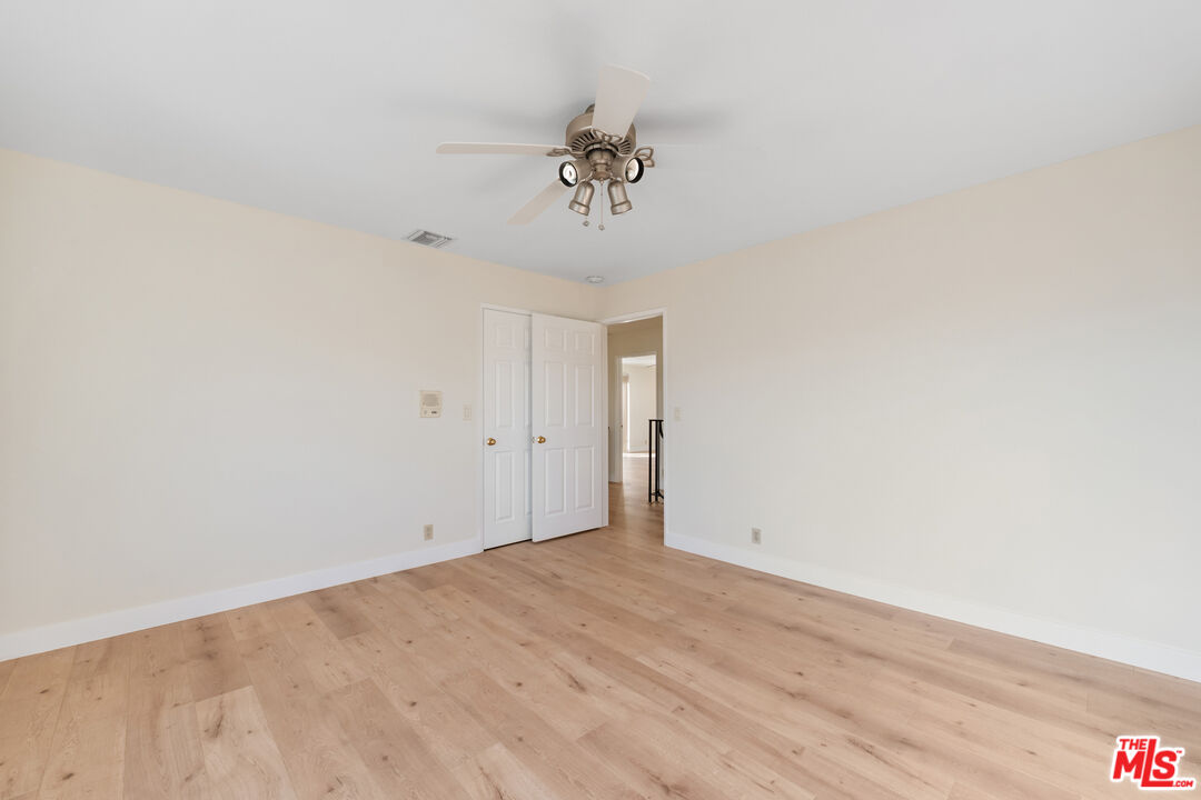 807 E Orange Grove Ave