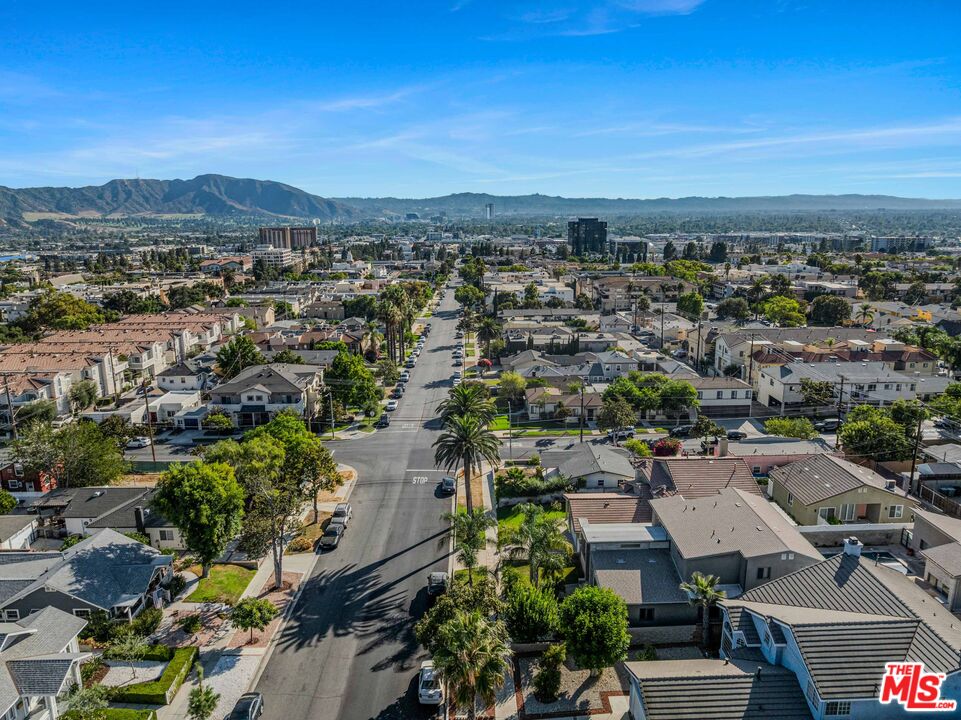 807 E Orange Grove Ave