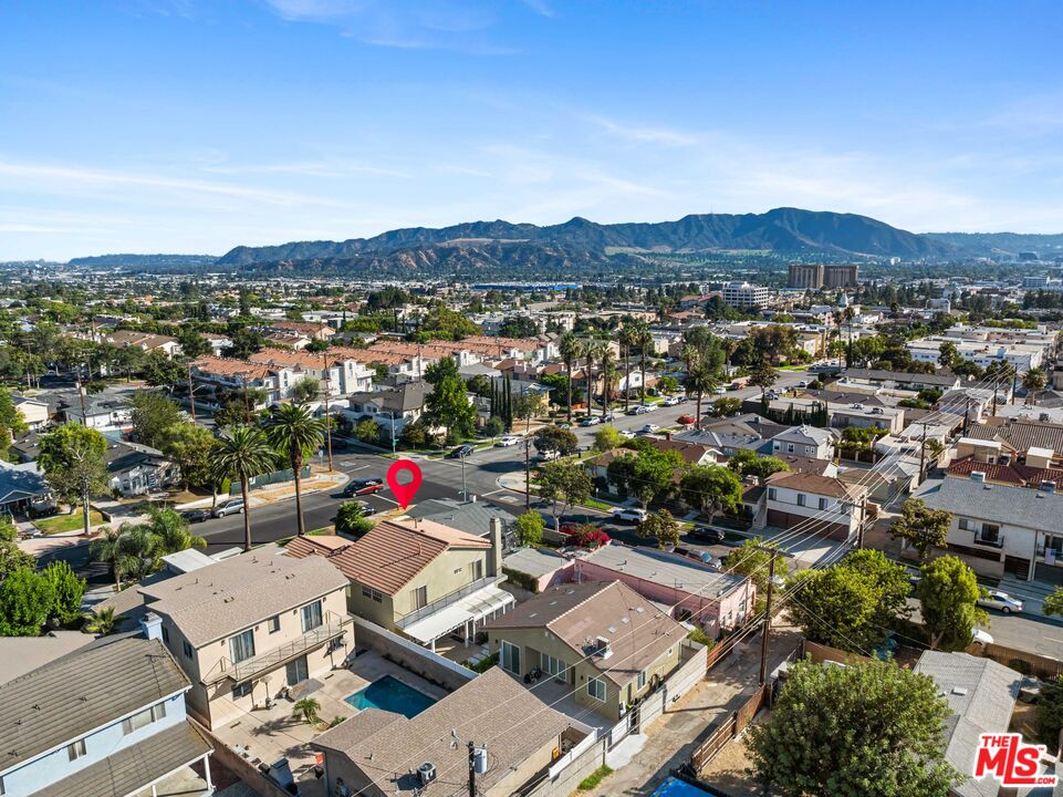807 E Orange Grove Ave
