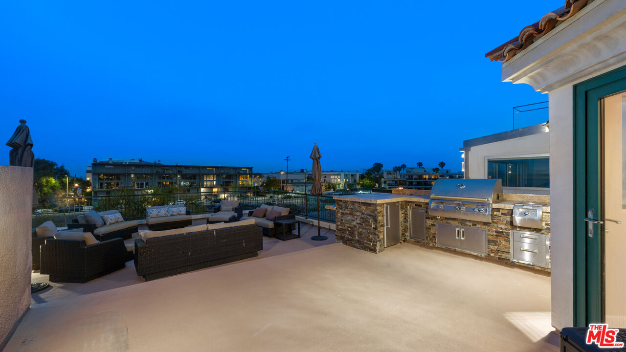 4115 Roma Ct