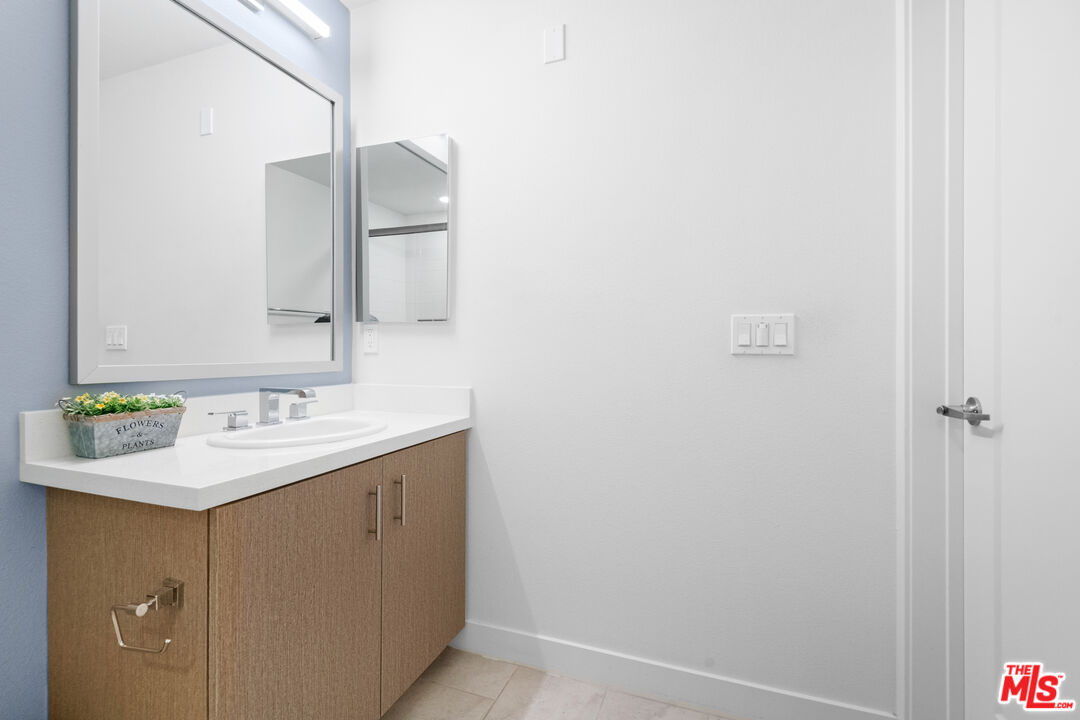 436 S Virgil Ave Unit: 501