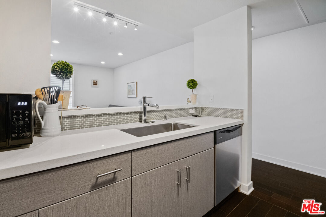 436 S Virgil Ave Unit: 501