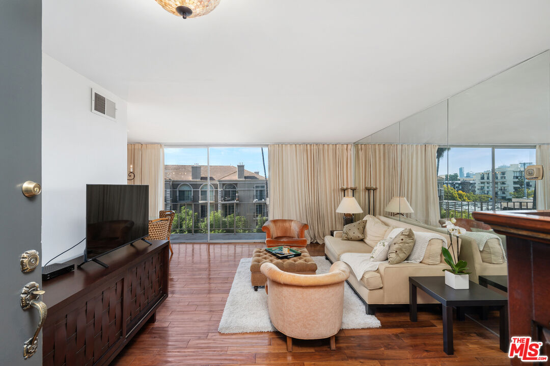 100 S Doheny Dr Unit: 503
