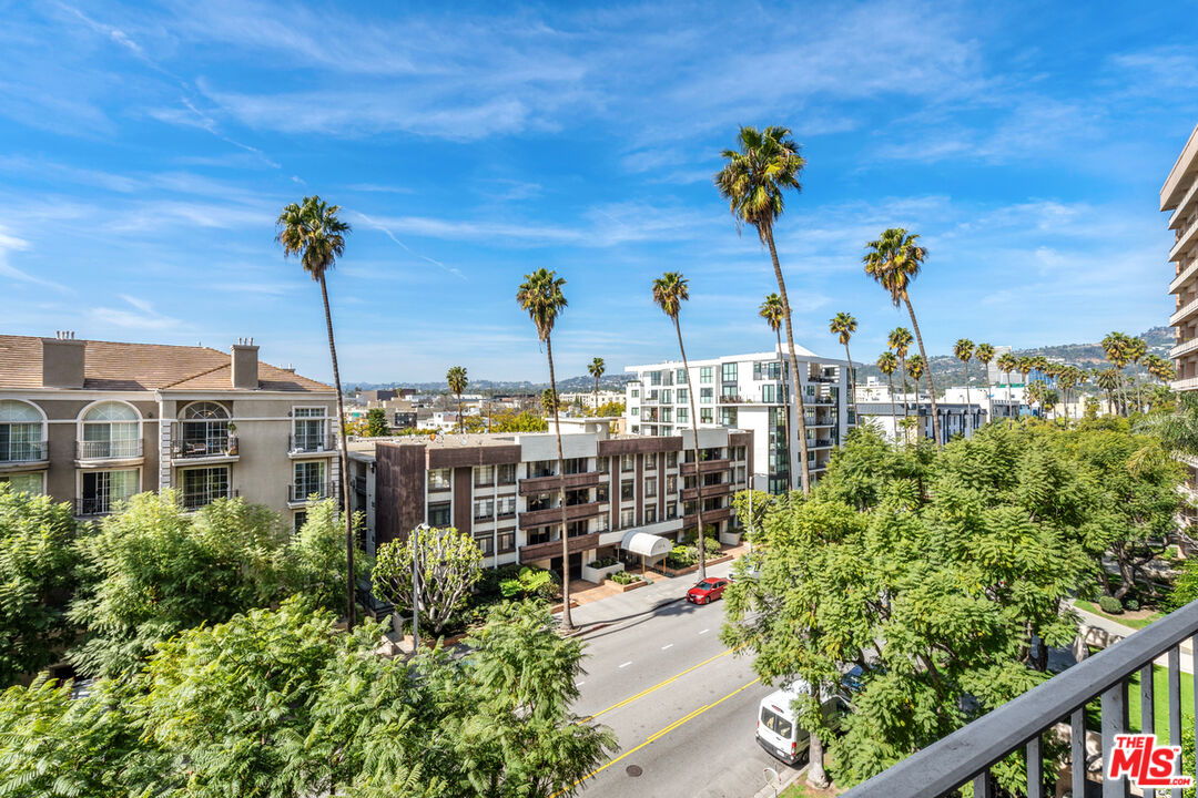 100 S Doheny Dr Unit: 503