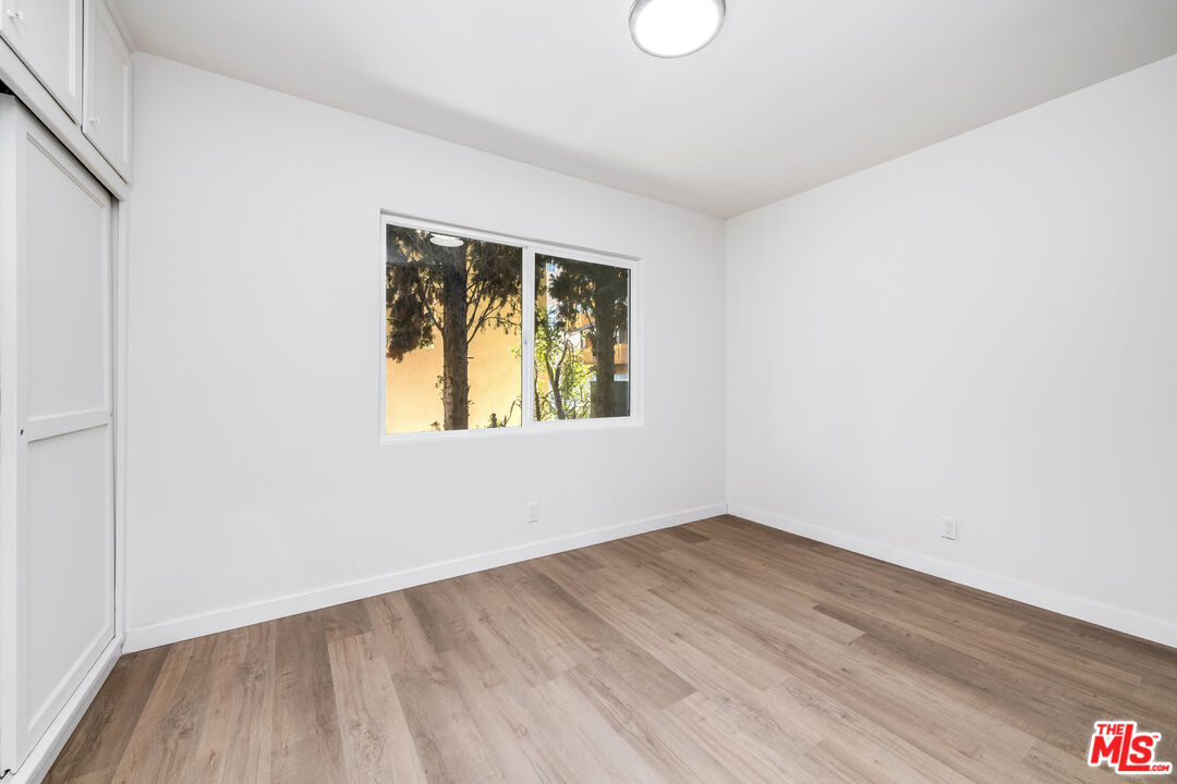 839 Wilcox Ave Unit: 1/2
