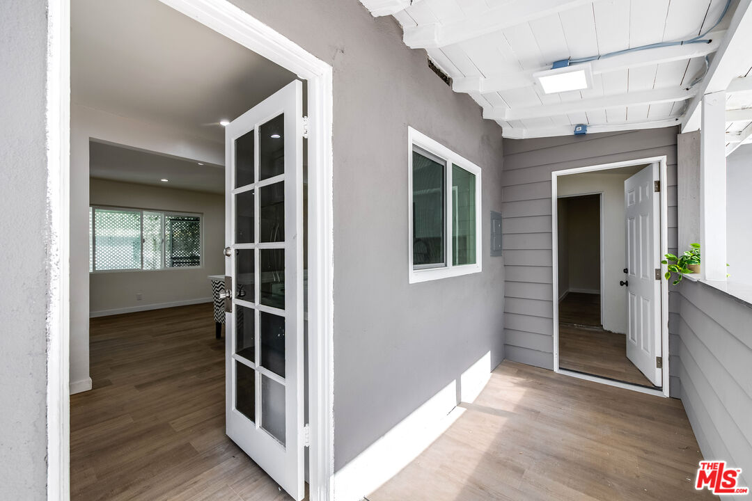 839 Wilcox Ave Unit: 1/2