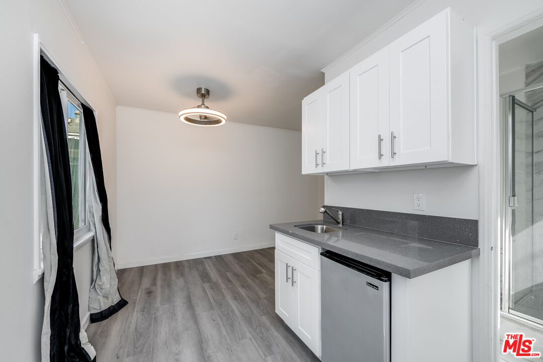 839 Wilcox Ave Unit: 1/2