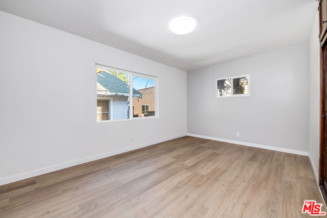 839 Wilcox Ave Unit: 1/2