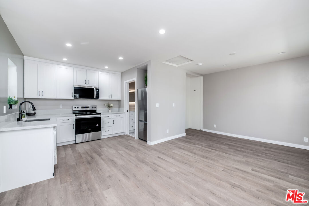839 Wilcox Ave Unit: 1/2