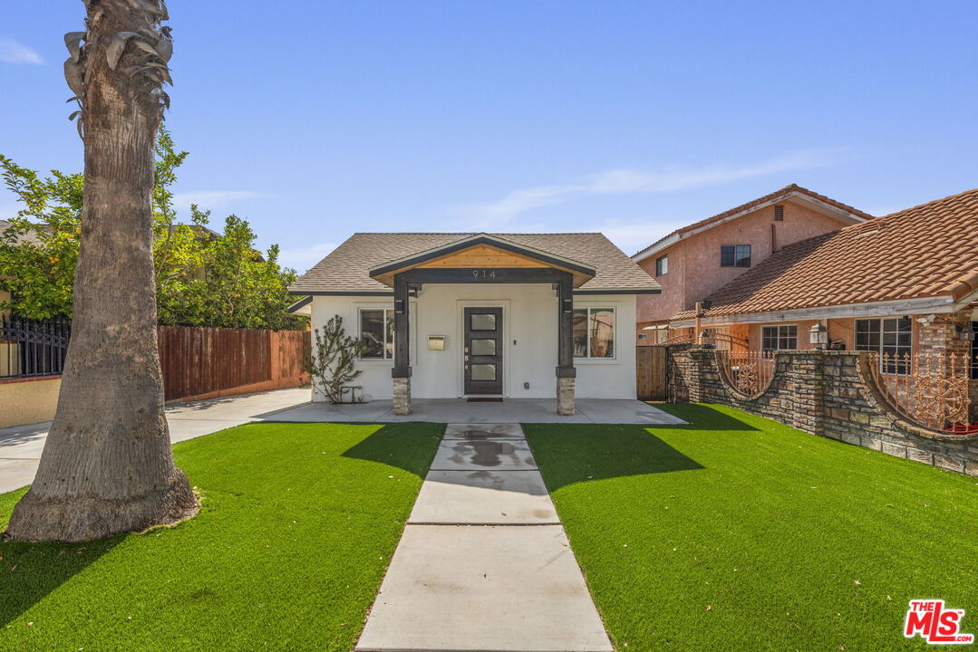 914 Alpha St