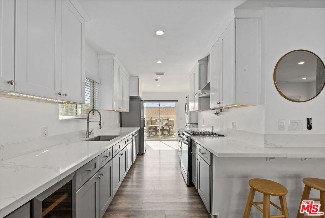 914 Alpha St