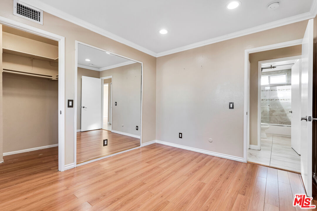 8333 Topeka Dr
