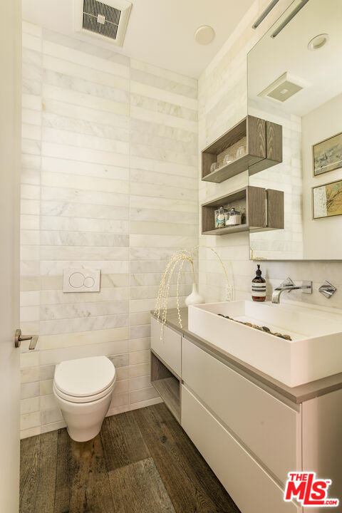 732 Huntley Dr Unit: A