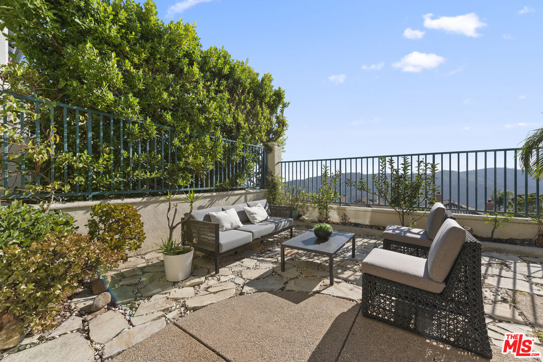 16724 Calle Arbolada