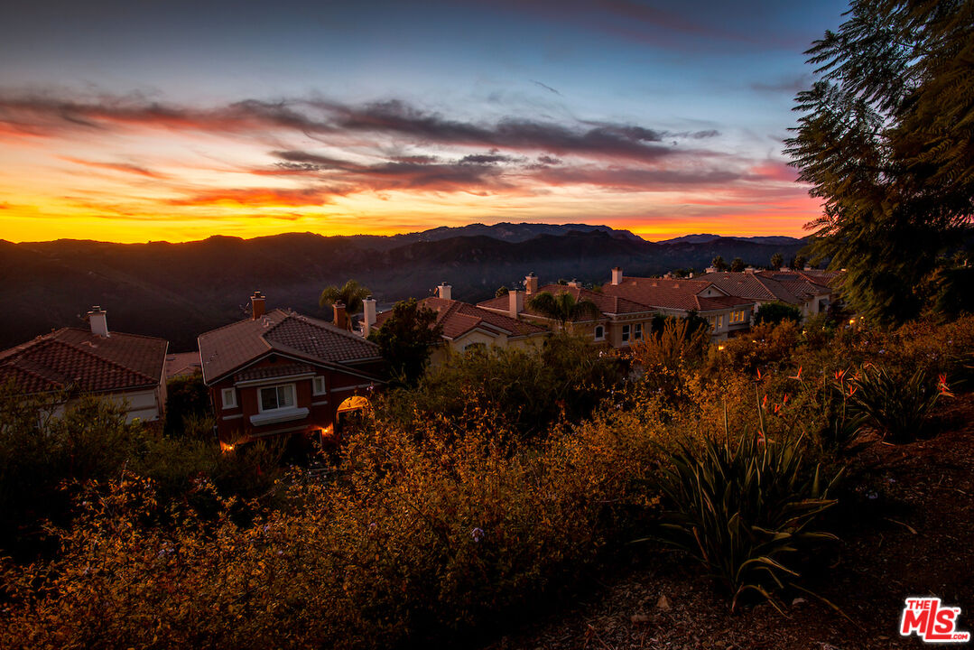 16724 Calle Arbolada