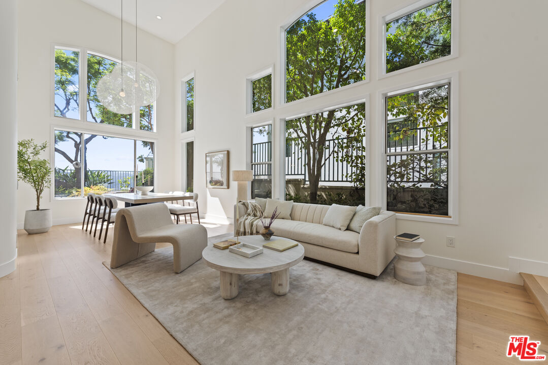 16724 Calle Arbolada