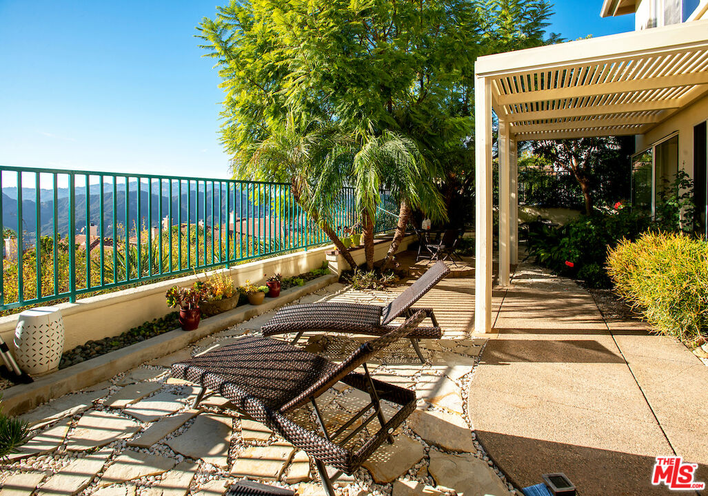 16724 Calle Arbolada