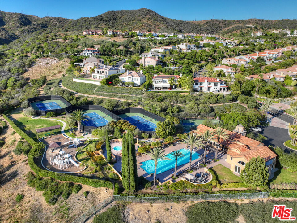 16724 Calle Arbolada