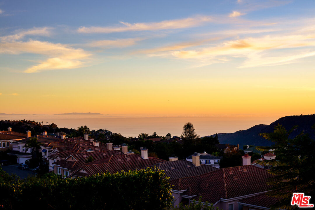 16724 Calle Arbolada