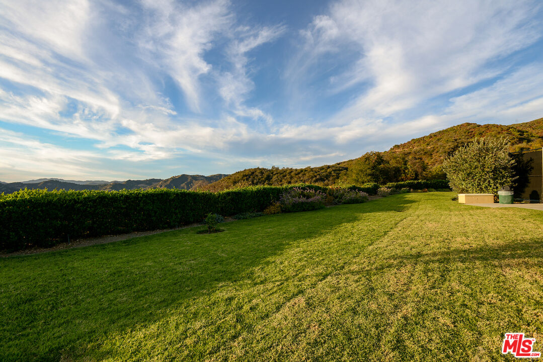 16724 Calle Arbolada