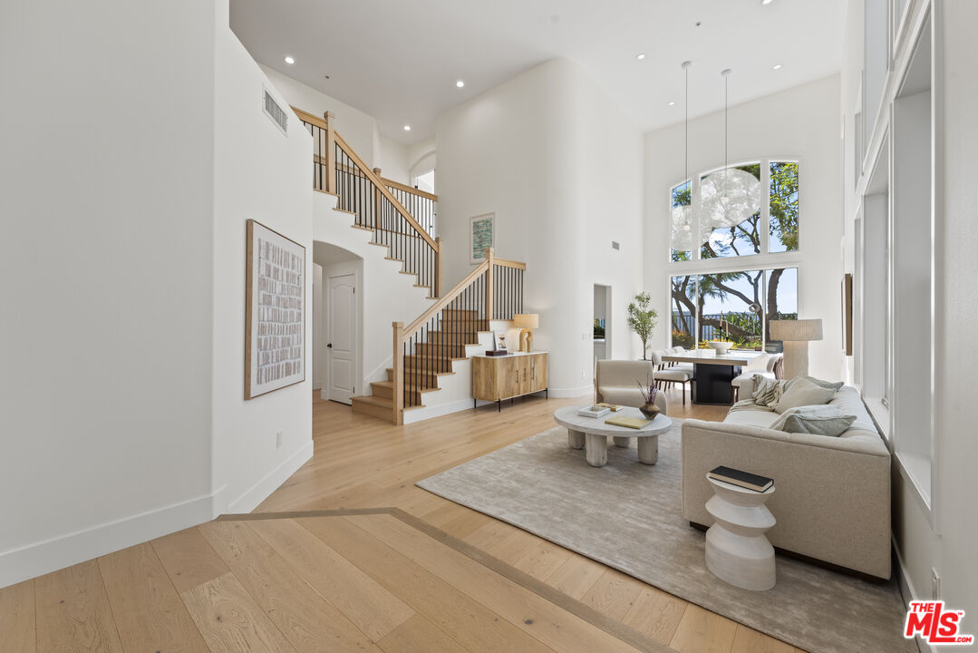 16724 Calle Arbolada