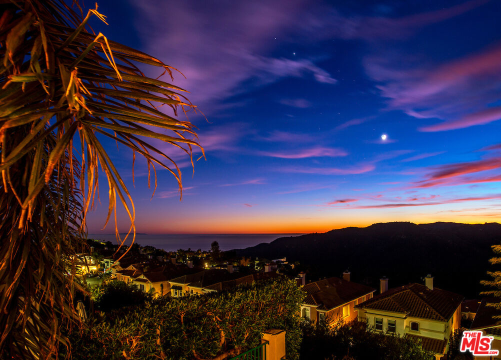 16724 Calle Arbolada