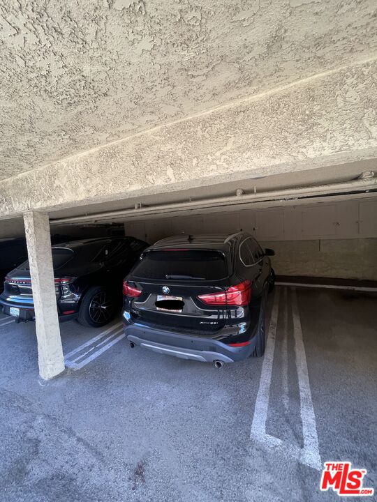 1020 Granville Ave Unit: 203