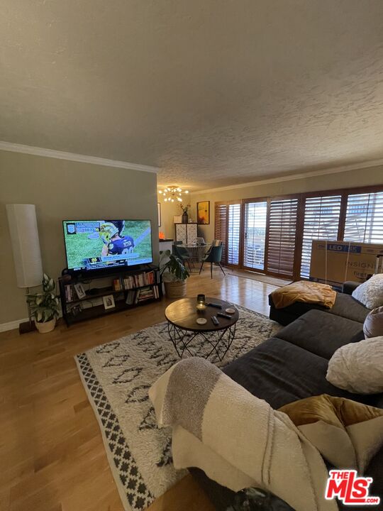 1020 Granville Ave Unit: 203